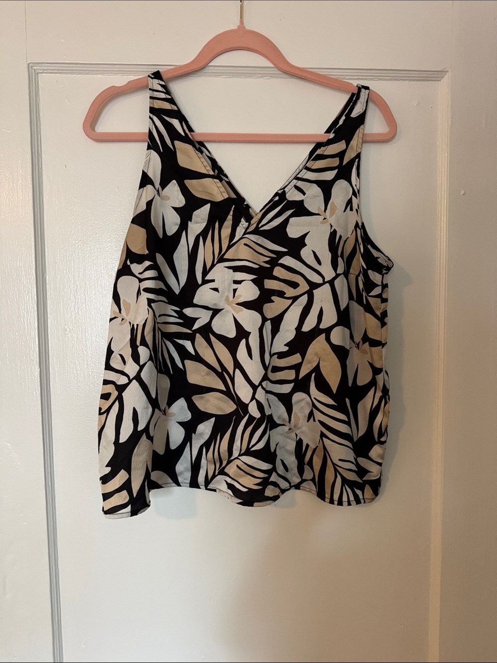 Old Navy Floral V-Neck Sleeveless Tank Top - Black & Cream
